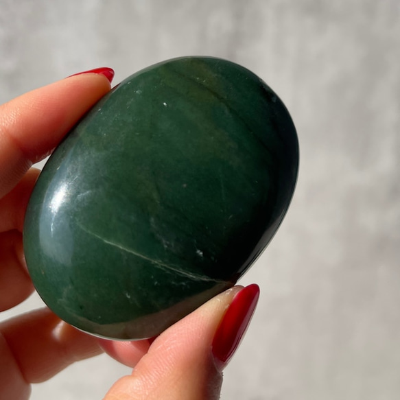 Green aventurine quartz【インド産 グリーンアベンチュリン】ジェイド パームストーン 砂金水晶 7枚目の画像