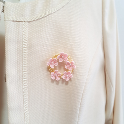 春の花 の ブローチ♡ぴんく』つまみ細工・水引 ブローチ Nizidori3910
