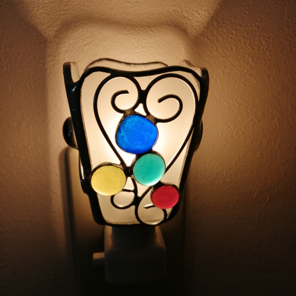 ハートワイヤー・ガラス粒】ステンドグラス お休みランプ