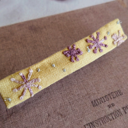 刺繍 バレッタ マスタード色 7枚目の画像