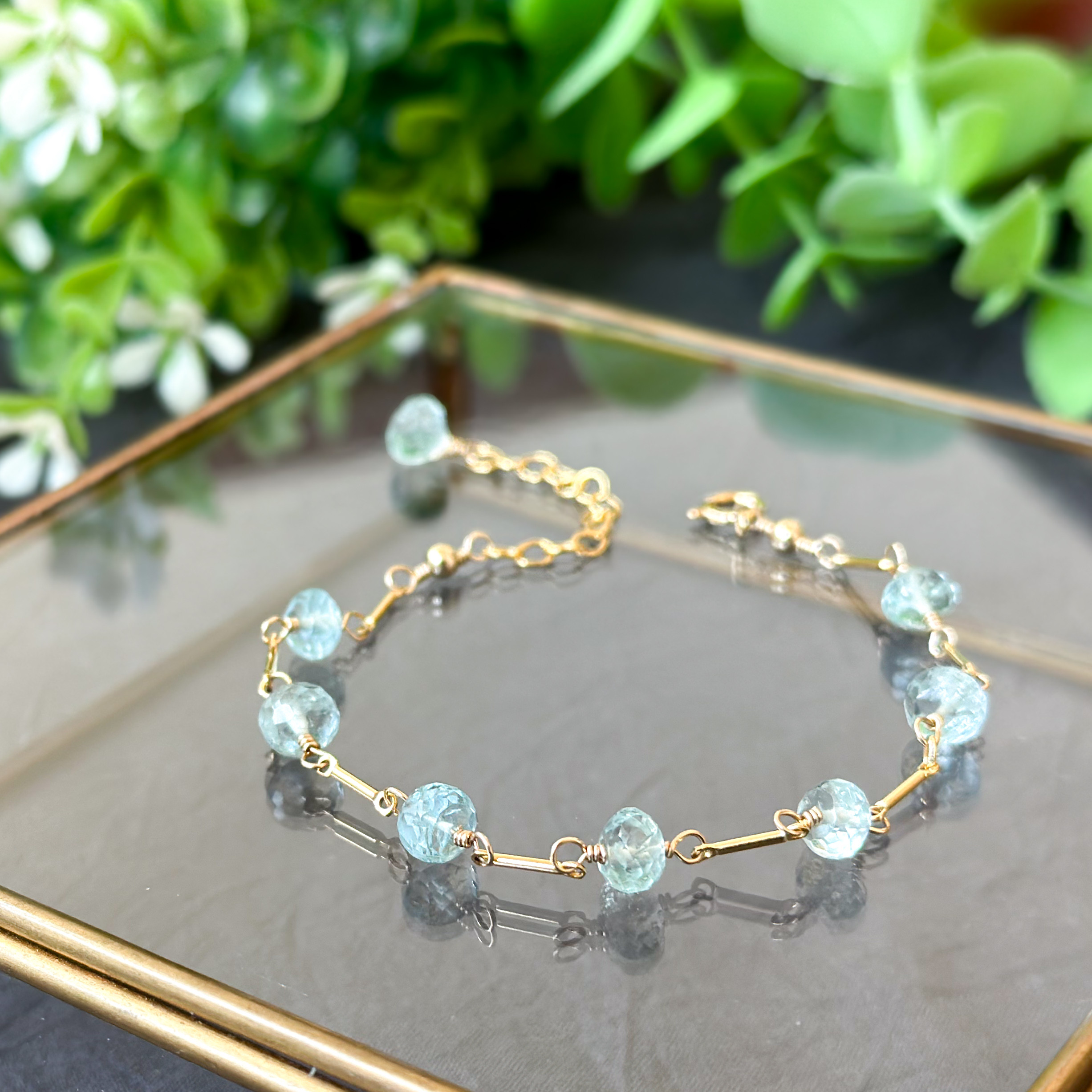 14kgf*宝石質*3月誕生石アクアマリンのステーションブレスレット 5,110円