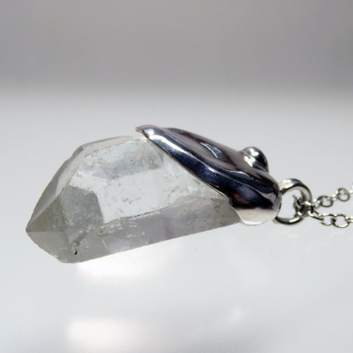 水晶ポイント ペンダントネックレス ハンドメイド #2 水晶ポイントの彫金ペンダント II ネックレス・ペンダント はな 通販
