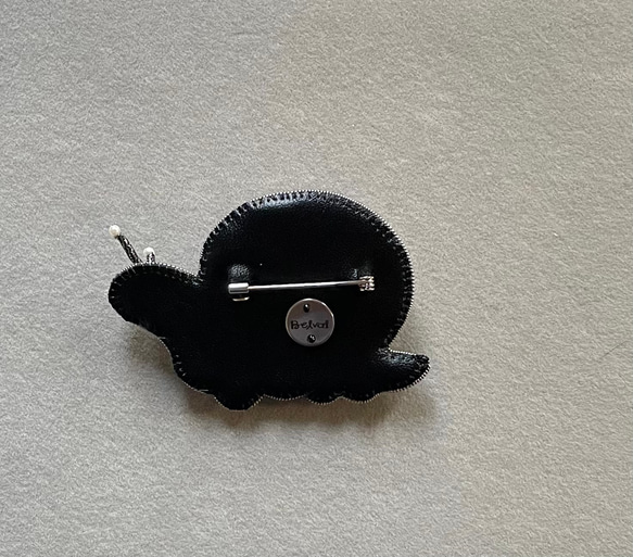 ビーズ刺繍のブローチ　-カタツムリ- snail 7枚目の画像