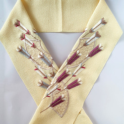 刺繍 半衿 扇に矢羽根 鳥の子色 和装小物（帯・半襟） 刺繍好日