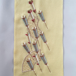 刺繍 半衿 扇に矢羽根　鳥の子色 3枚目の画像