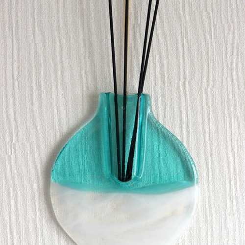 黄色いガラスの花器 ストライプ（S）スタンド・ドライフラワー付き