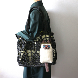 手編みニットのシャム猫ちゃんの　がま口のスマホポシェット 14枚目の画像