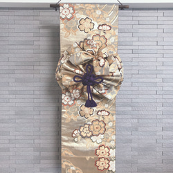 帯をリメイクした飾り結びのあるタペストリー その他インテリア