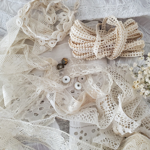 【D】９２０ｃｍ　１９世紀フランスアンティーク　極細シルク糸　未使用　レース フランスから届いた太陽の形のアンティーク、クロッシェレースの