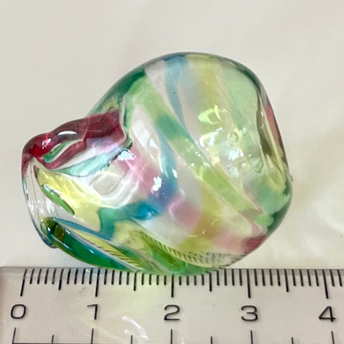 ガラスの虹色ちび花瓶♪ 一輪挿し・花瓶・花器 marucco 通販