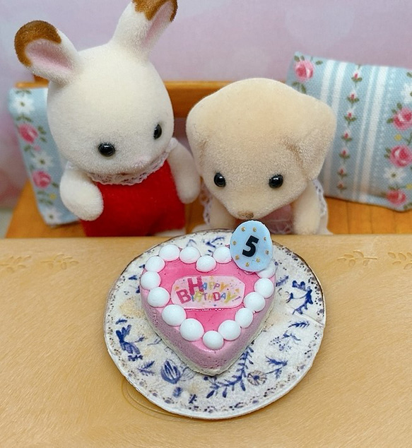 【ナンバーが入れられる】バースデーケーキ　NO.5　ミニチュアケーキ 6枚目の画像