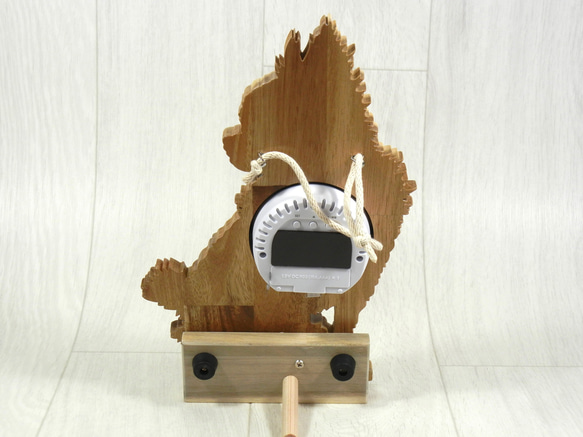 デジタル温・湿度計（時計付）チワワ（ロングコート）【木製（アカシア集成材）】（置き・掛け兼用） 2枚目の画像