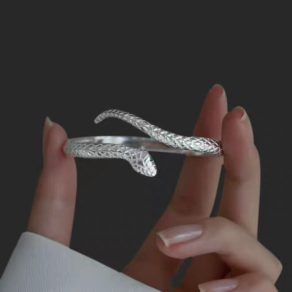 レディース　ファッションシンプルシルバー　蛇バングル＋指輪 10枚目の画像