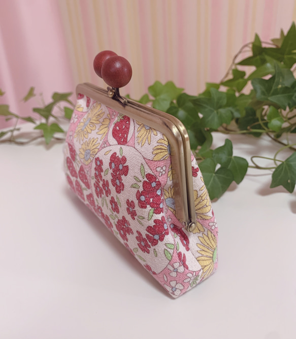 レトロ風可愛い苺柄ほっこりがま口財布 3枚目の画像