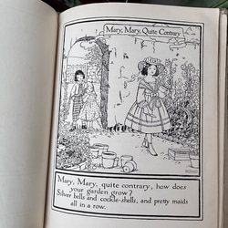 英国で出会った♪ アンティークの大型絵本 1910年代「A CHILD’S POSY」童謡/詩集 12枚目の画像