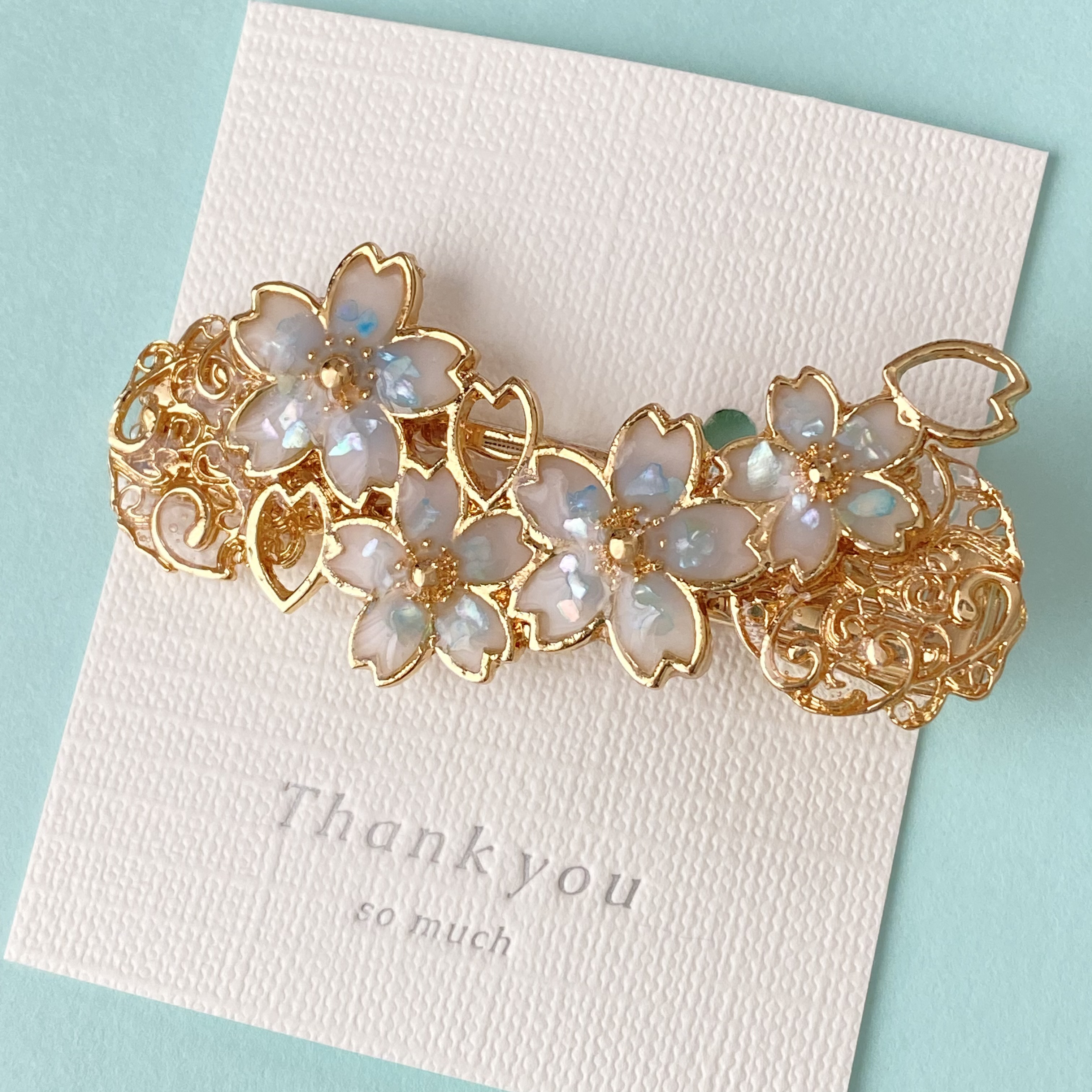 桜のヘアクリップ ブルー 青 シェル ホワイト レジン ヘアクリップ