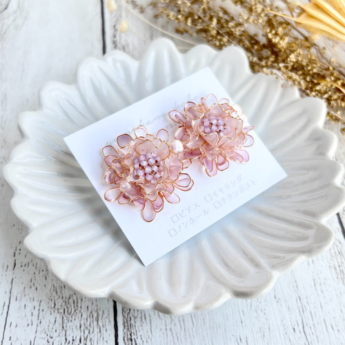 ふわり綻ぶ松虫草 ピアス/イヤリング パープル ピアス（スタッド・一粒