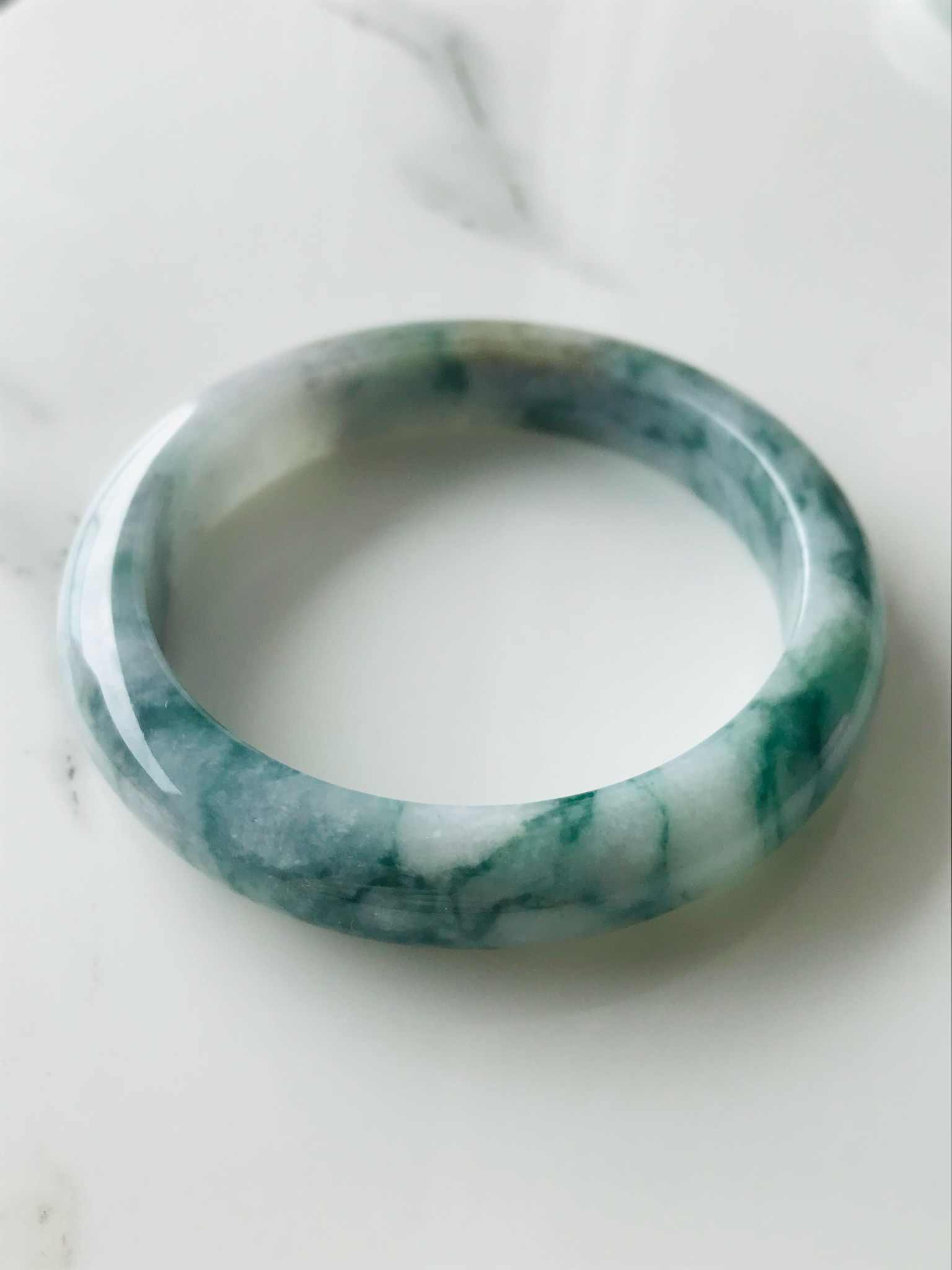 【B510-020】ジェイド　翡翠　ヒスイ　バングル　ミャンマー産　ホワイト　ミルキー　ダークグリーン　58.8mm