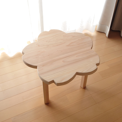 さくら・桜型 ミニ テーブル 可愛い かわいい 木工 家具 木テーブル