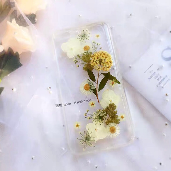 本物のお花 スイセン ドライフラワー 押し花 レトロ シンプル スマホケース 可愛らしい 1枚目の画像