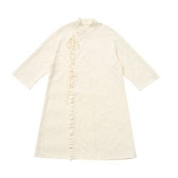 奶油米白色 新中式國風立領側繫帶洋裝 暗紋改良旗袍連衣裙長袖裙 第2張的照片