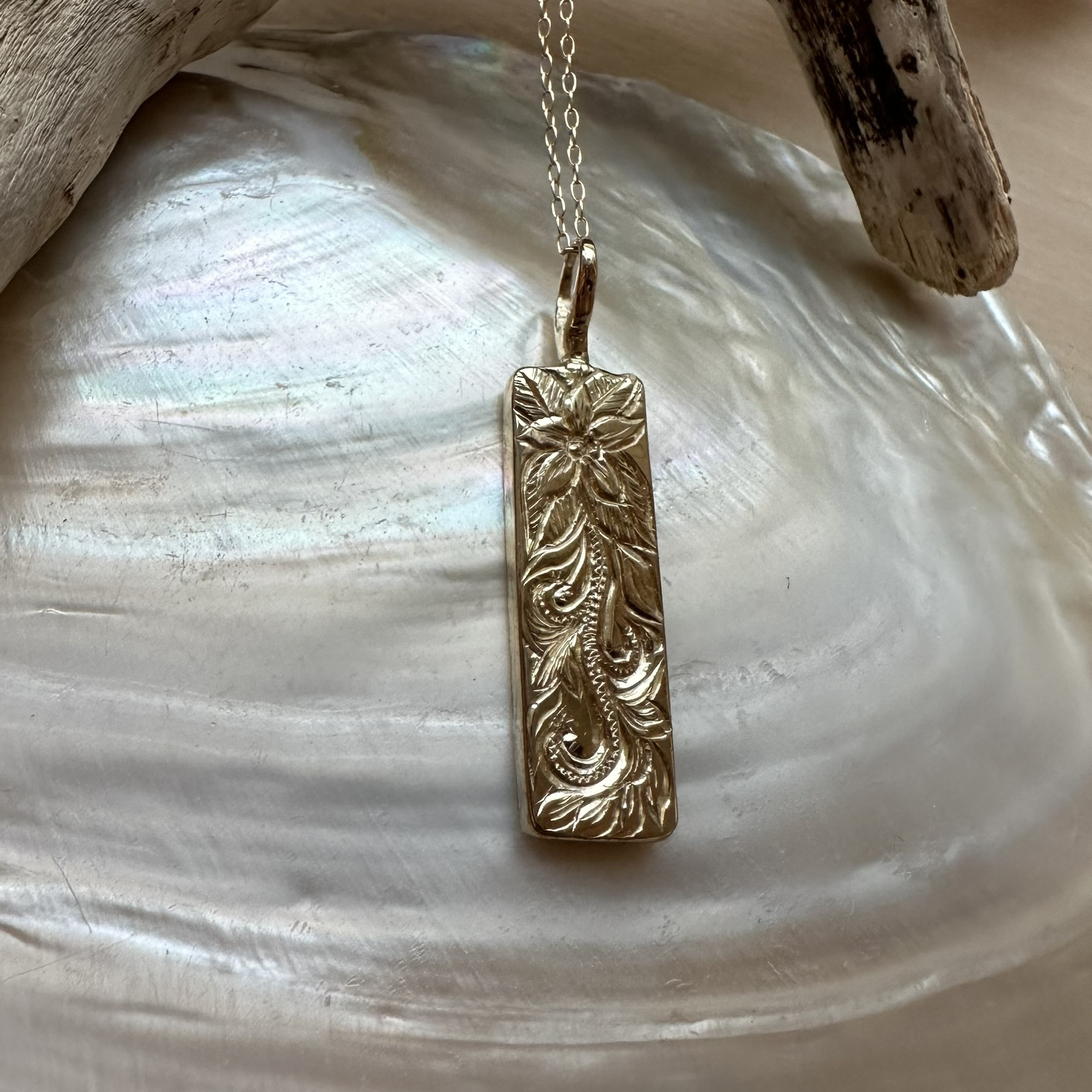 手彫り  ペンダントトップ3　K10チェーン付　茅ヶ崎ジュエリー