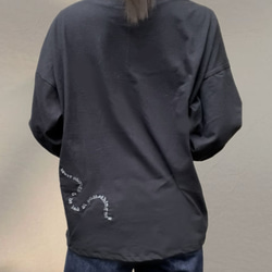 刺繍デザインの長袖ロンT 4枚目の画像