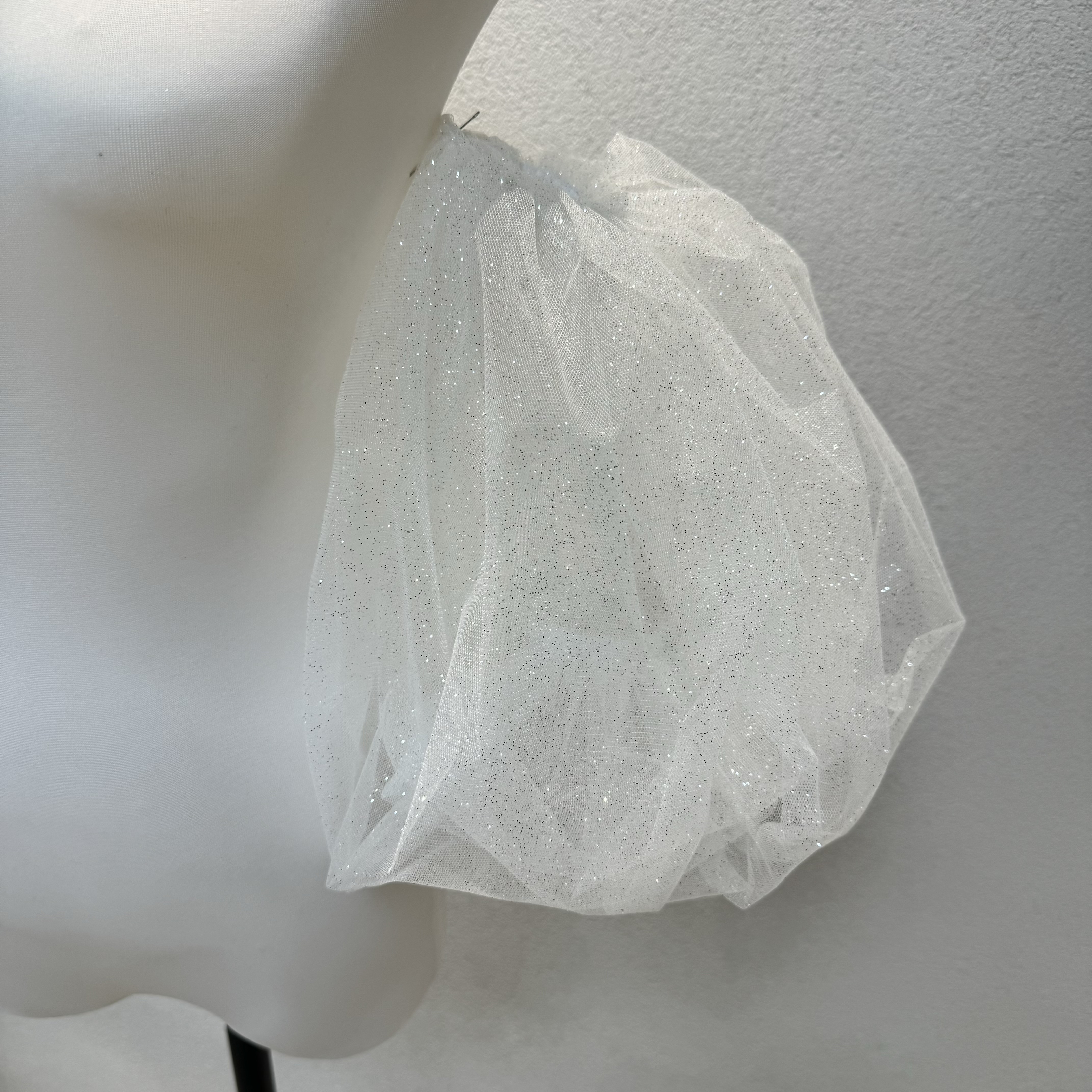 可愛いお袖　多層チュール　キラキラ☆彡　アームカバー　取り外し可能　上品　高品質　パフスリーブ　オフホワイト　オーダー可