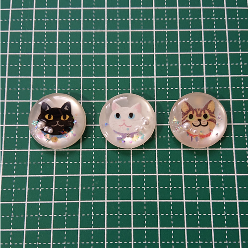 猫の顔カボション☆5個 r27 ネコ/ボタン/カボション/動物 ボタン こう 