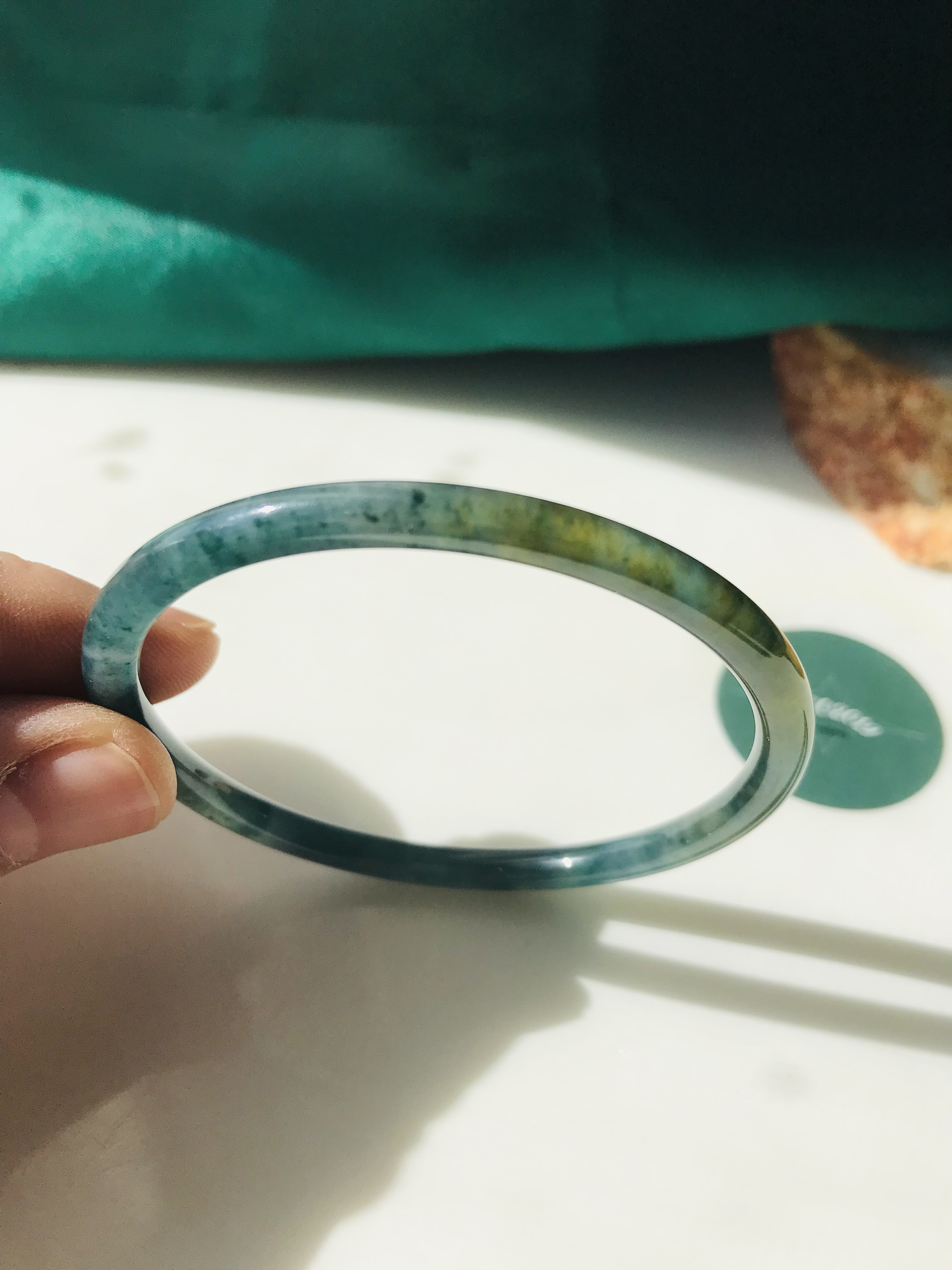 【B800-029】ジェイド　翡翠　ヒスイ　バングル　一点もの　希少　グアテマラ産　アイスブルー&イエロー　55.7mm