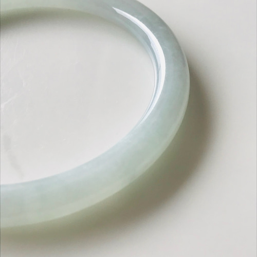 B2010-034】ジェイド 翡翠 ヒスイ バングル ミャンマー産 ミルキー