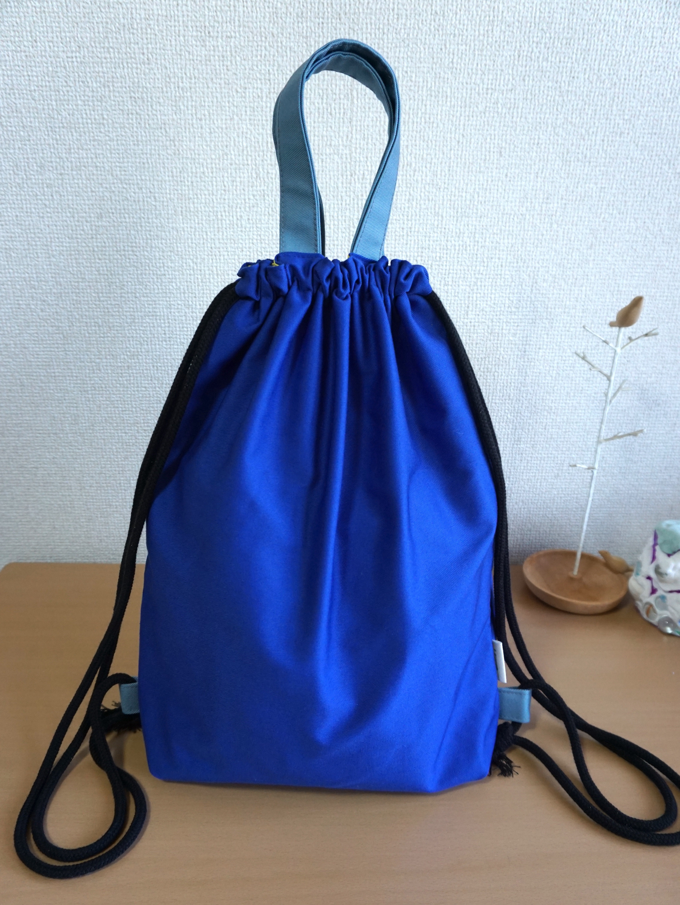 ＜入学＞ロイヤルブルーの大きなナップサック・体操服袋・体育着袋　持ち手付き　マチ付き　裏地あり　お名前タグ付き        Ω