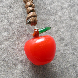 ミニリンゴ とんぼ玉 ガラス ネックレス No2354 3枚目の画像