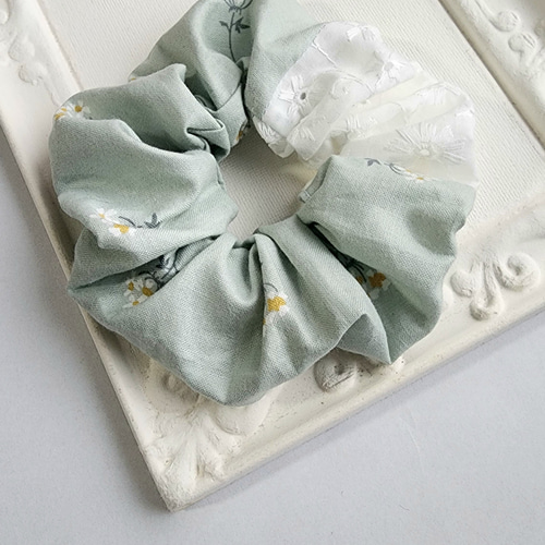 新作】オシャレな❋北欧風Flower×花柄レースのシュシュ シュシュ ＊yun