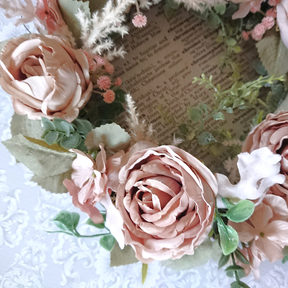 『Ｌサイズ』ベージュピンクの薔薇とかすみ草のアンティークでロマンティックなリース・アーティシャルフラワー 3枚目の画像