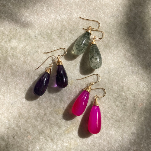 ドロップ天然石ピアス 14kgf アメジスト ピンクカルセドニー モス