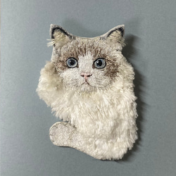 ネコ刺繍のブローチ【ラグドール】 2枚目の画像