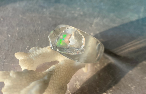 オパールが閉じ込められた鉱石の指輪　Opal Ring☆ゆったりサイズ 19枚目の画像