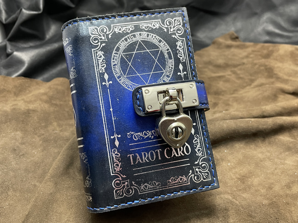 魔導書型タロットカードケース Grimoire Pocket 青の書 名刺入れ