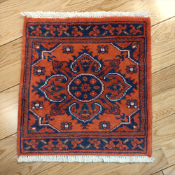 トライバル絨毯　ガゼニウール　『ハーリマモハンマディ』デザイン　横39x41cm　レンガ色 1枚目の画像