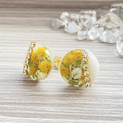 ミモザ ピアス（スタッド・一粒） の人気通販｜Creema(クリーマ) 国内  