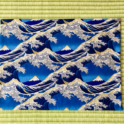 30×40ランチマット 和柄 荒波と富士(ブルー) 1枚目の画像