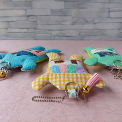 ★おうちにカエル君★パッチワークのお家を背負ったカエルのチャーム３種【Creema限定】 4枚目の画像