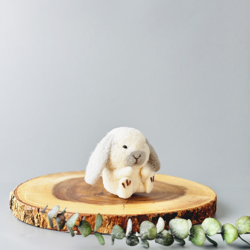 お人形】おすわりロップイヤー(ぶち柄) 羊毛フェルト ちいさなあとりえ