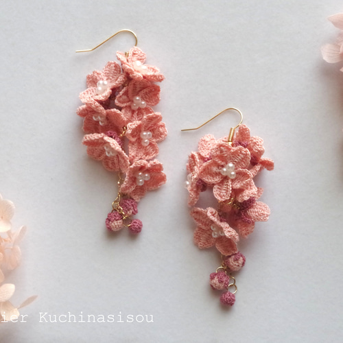 受注製作】かぎ針編みの桜のピアス ピアス（フック・チェーン