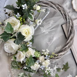 white rose30cm【リース・玄関リース・ドアリース・造花リース・結婚祝い・新築祝い】 3枚目の画像