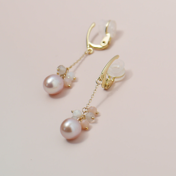 #991E 粉紅珍珠細微差別顏色天然石材柔軟觸感耳環 第3張的照片