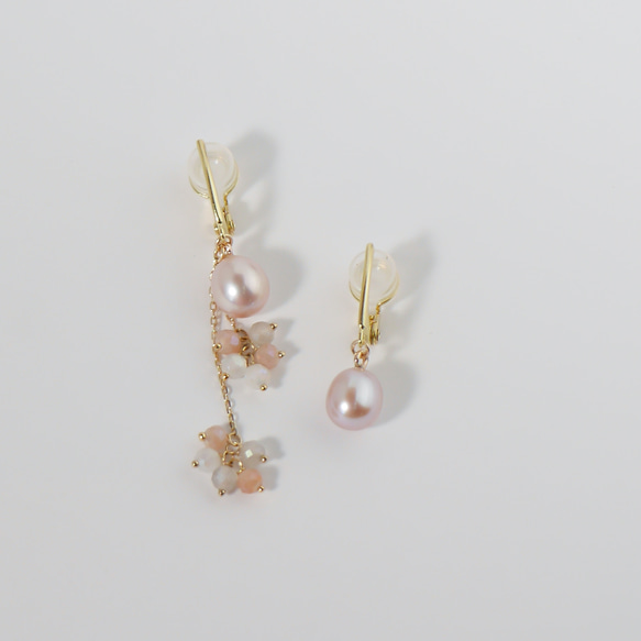 #992E 粉紅珍珠細微差別顏色天然石材不對稱柔軟觸感耳環 第3張的照片