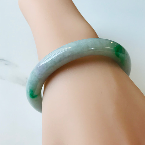 B3010-038】ジェイド 翡翠 ヒスイ バングル ミャンマー産 ライト