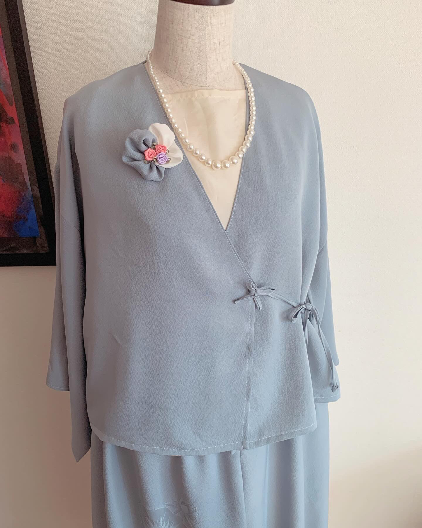 新品キモノ服　勿忘草色無地　着物風袖セットアップ